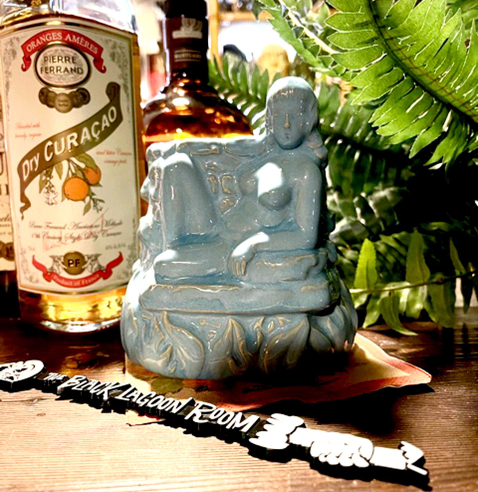 AT RANDOM Milwaukee DOROTHY 15 oz Tiki Cocktail Mug | The Black